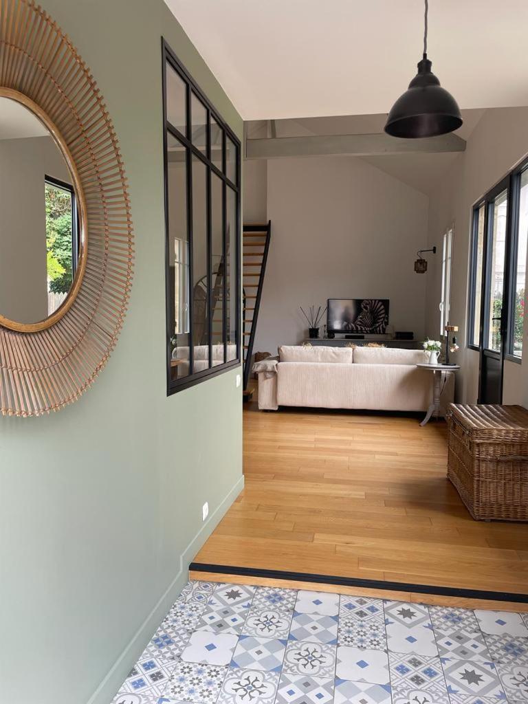 Villa Charmante Echoppe En Pierre Proche Gare Libourne Exterior foto